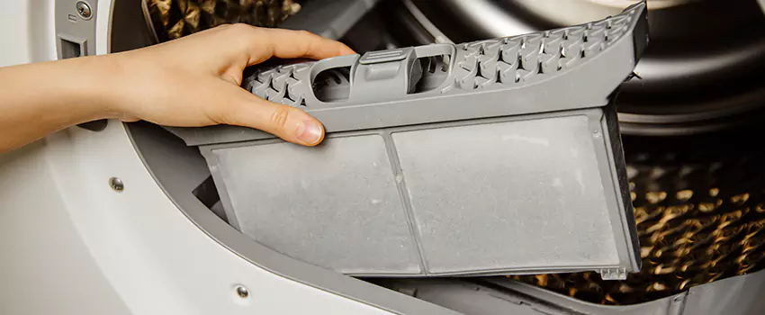 Signs Of A Clogged Dryer Lint Trap in West Sacramento, California